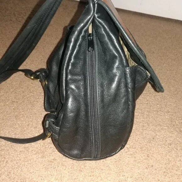 Mac Clay Leather Design: Tan/Black Leather Convertible Backpack/Shoulder Bag - Picture 11 of 14